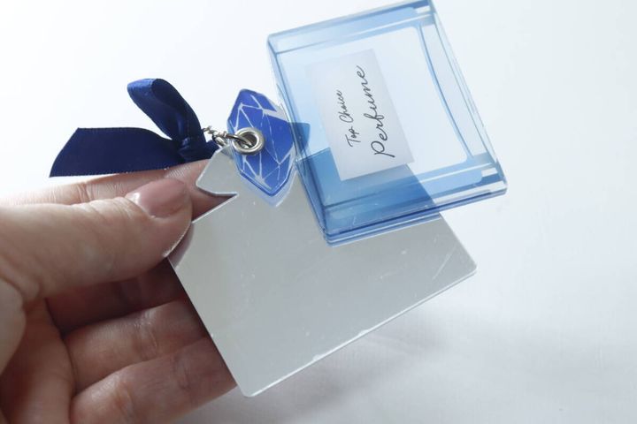 ミラー付アクリルキーホルダー（香水瓶） スライド