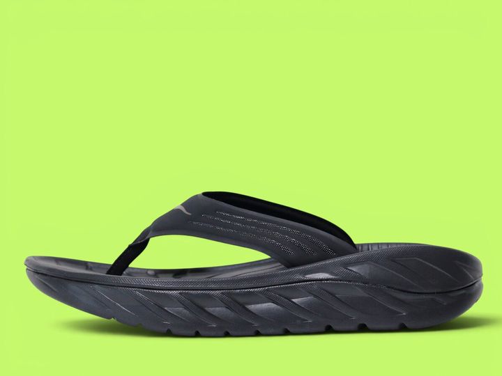 ホカの「オラ リカバリー フリップ」¥9,900