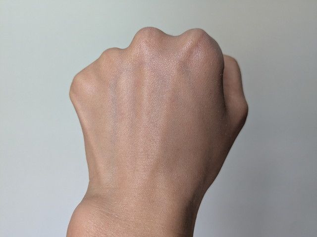 &be UVミルク スタンダードの仕上がり。ツヤ感のある自然な素肌