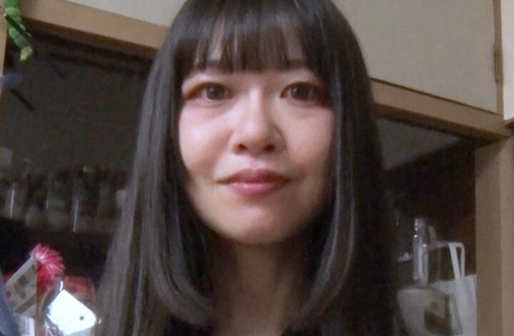 【写真・画像】元芸人で現在は男性芸人3人と暮らす女性、現在の職業を明かし驚きの声「えっ!?」 1枚目