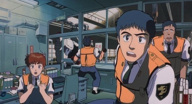 特車二課の面々の個性的なキャラクターや日常的な掛け合いが人気の決め手(『機動警察パトレイバー 劇場版』) [c]1989 HEADGEAR／BANDAI VISUAL／TOHOKUSHINSHA