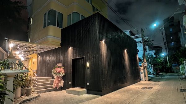 タイ バンコクの寿司店「鮨祝Sushi Iwai」の増築設計・施工監修を和建設が担当