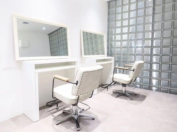 【東京都新宿区】現役プロのヘアメイクが手掛けるサロンがオープン！新宿三丁目駅直結の便利な立地