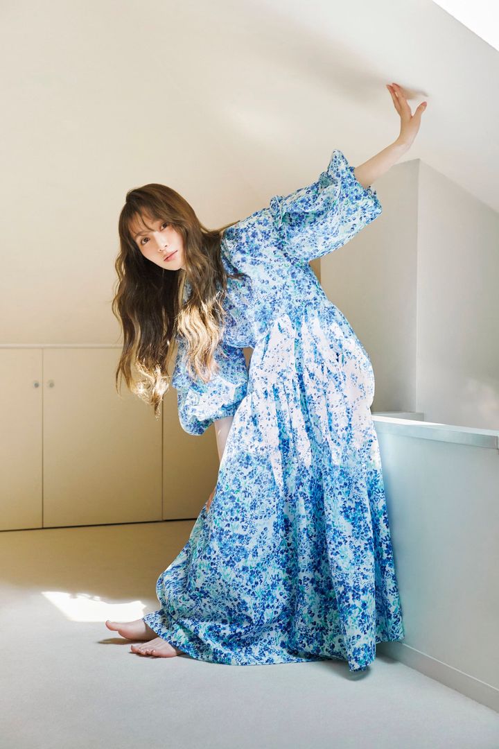 櫻坂46・守屋麗奈】大人女子こそ取り入れて♡ 夏に着たい上品な「柄