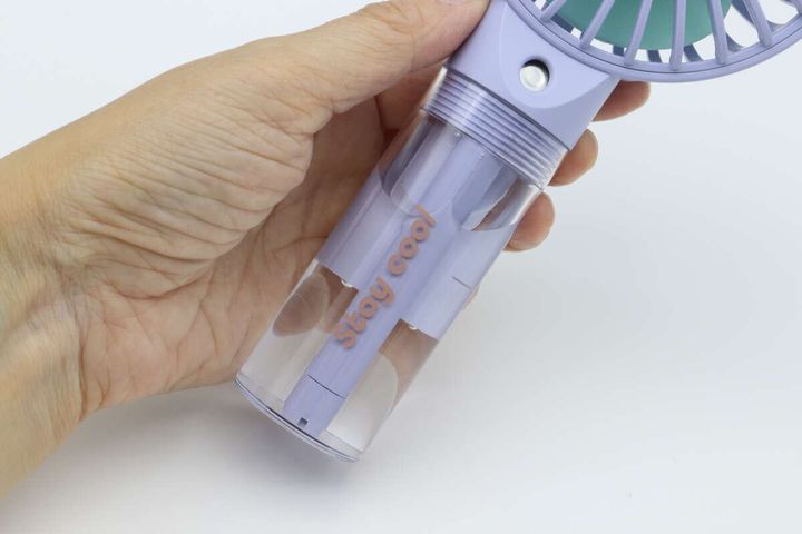ミスト付ハンディ扇風機 タンク装着