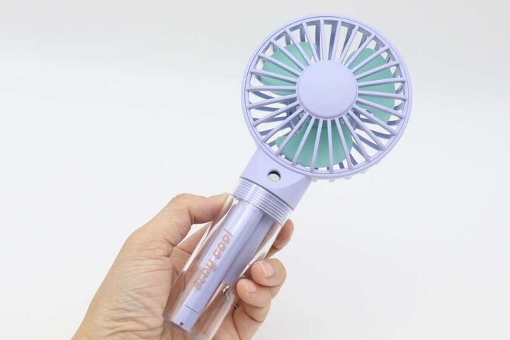 ミスト付ハンディ扇風機 デザイン