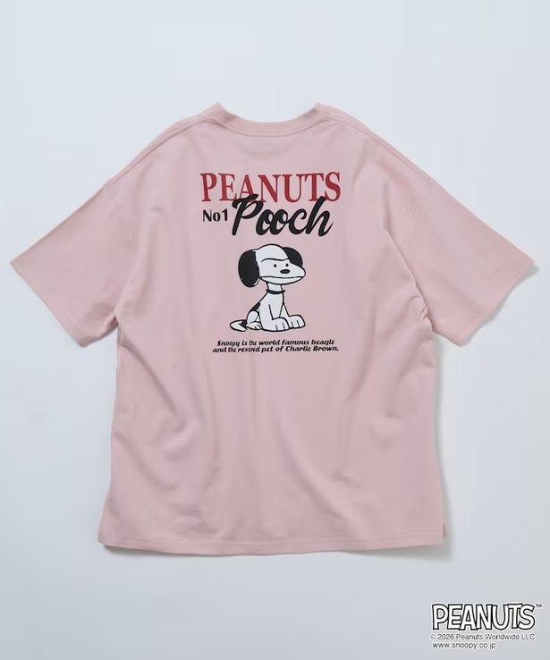 「PEANUTS/ピーナッツ 別注 ビッグシルエット バックプリント クルーネックTシャツ/POOCH 【限定展開】(ピンク)」(4994円)