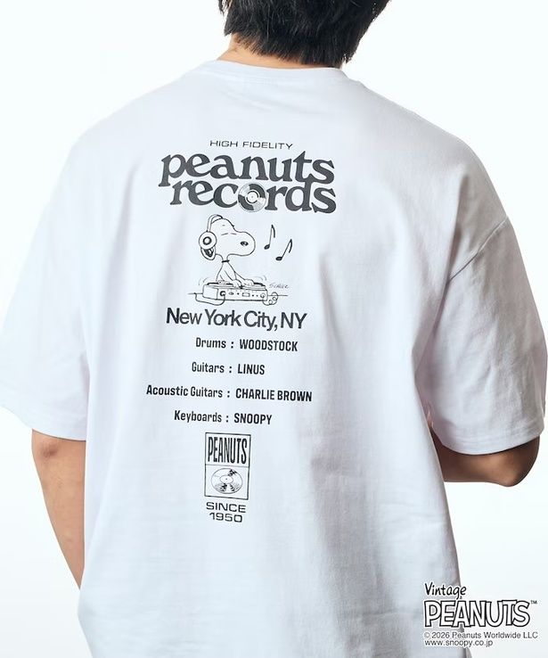 「PEANUTS/ピーナッツ 別注 ビッグシルエット バックプリント クルーネックTシャツ/Records 【限定展開】(ホワイト)」(4994円)