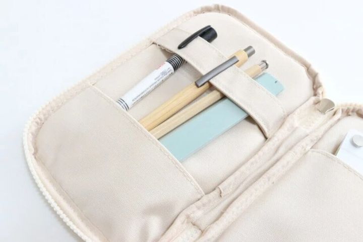 ダイソー ペンケース（ペンホルダー付、2ポケット） 使用例