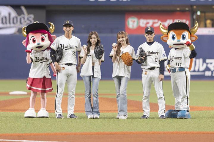 画像8: NiziU・MAYUKAと「野球部のマネージャーが夢だった」MIIHIがオリックスの始球式に登場！「パワーアップした姿を見せたい」と京セラドームライブへの意気込みも明かす