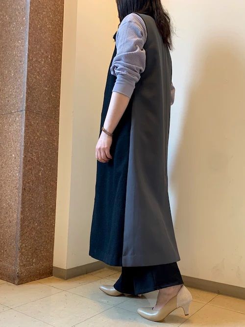 【雨コーデ2】実用性抜群！きれいめレイン対応パンプスで安心＆美脚見せ