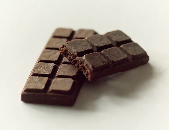 外はシャリッ、中はほろっと。老舗和菓子屋の「丸三老舗」が、「タブレット羊羹」を開発！