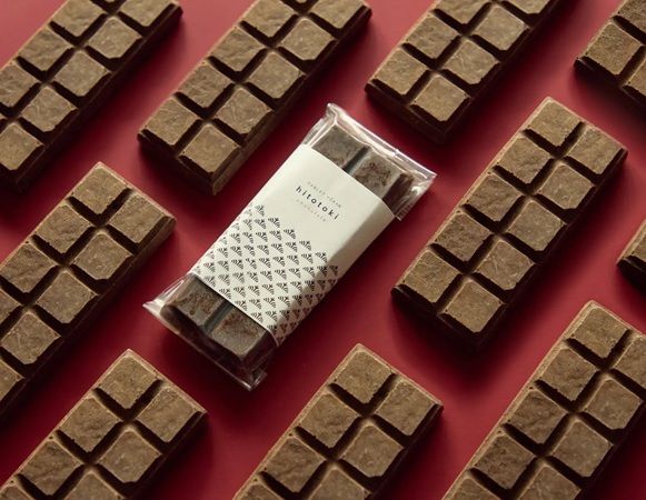 外はシャリッ、中はほろっと。老舗和菓子屋の「丸三老舗」が、「タブレット羊羹」を開発！