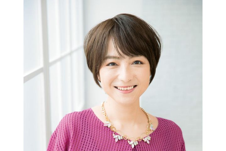 【50代からの最旬ショートヘア】2選。丸みシルエットで自然なふんわり感をプラス！