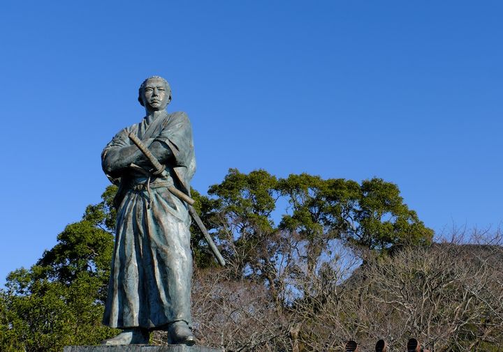 坂本龍馬の像３