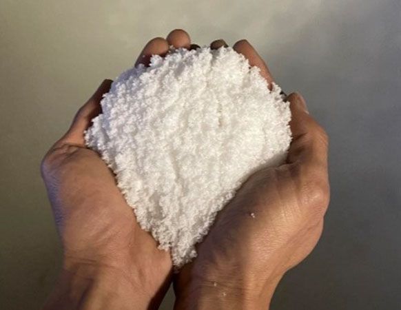 【東京都町田市】父の日に贈ろう！焼酎が止まらなくなる“シビ辛”の「花椒入り焼酎麹発酵サラミ」新発売