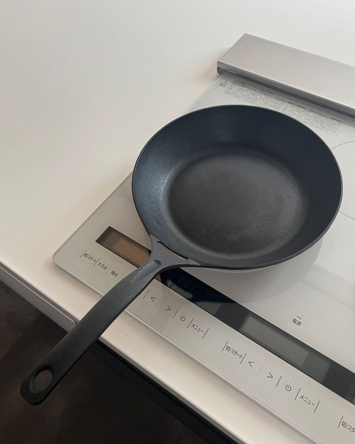 IHに置いた岩鉄鉄器のダクタイルパン26cm