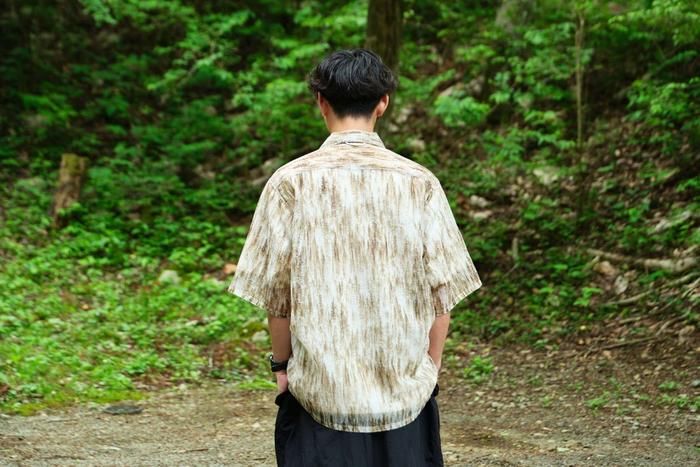 目利きのキャンプギア 迷迭香（マンネンロウ）のMESH S/S SHIRT