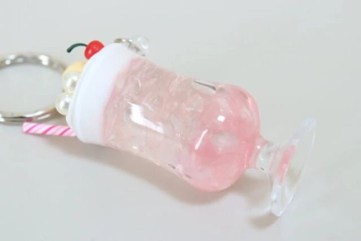 ダイソー キーホルダー（アイスフロート、C）