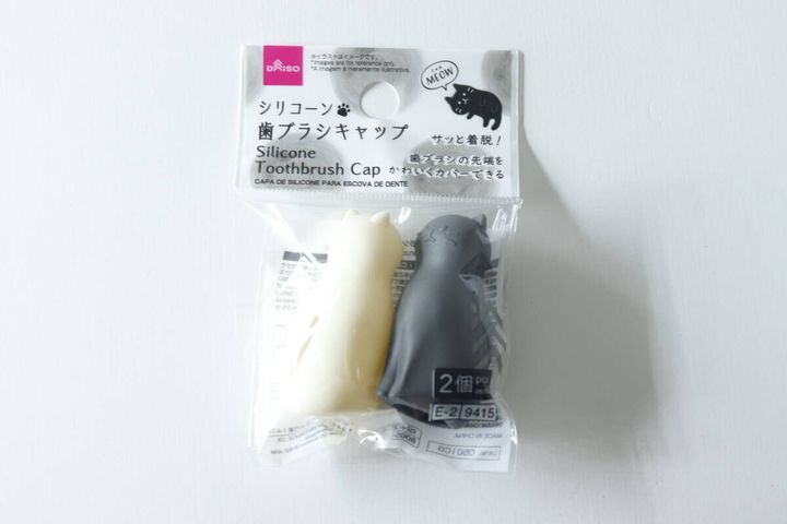 ダイソーのシリコーン歯ブラシキャップ（MEOW、2個）パッケージ