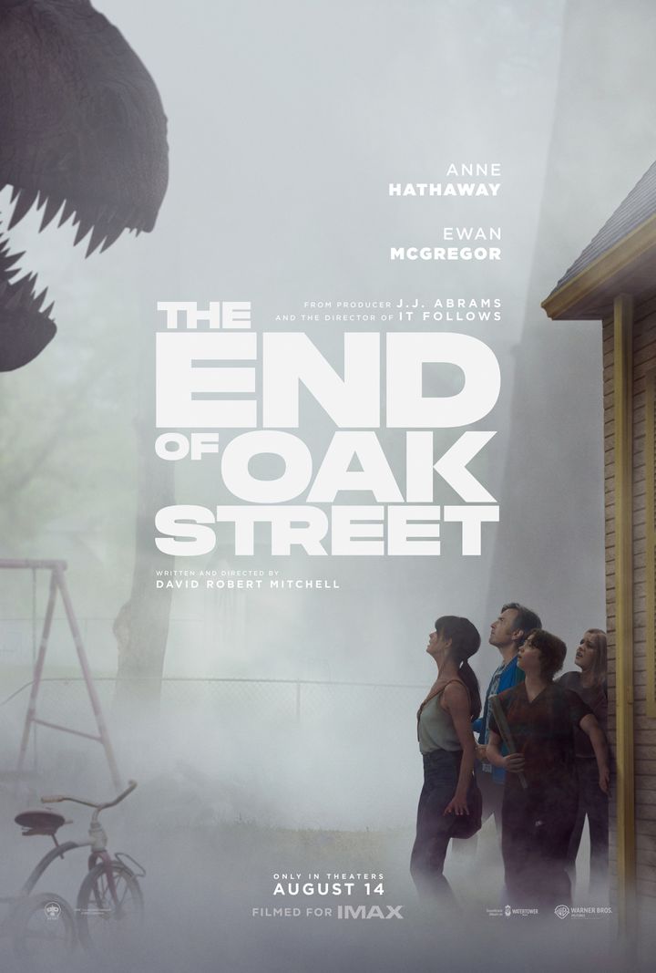映画『オークストリートの異変』海外版本ポスター （C）2025 Warner Bros. Ent. All Rights Reserved width=