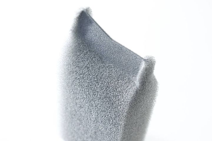 セリアの溝も洗えるキッチンスポンジの質感