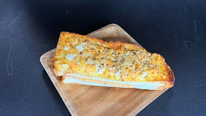 ハムとチーズの間違いないおいしさ【ローソン】新作パンが朝食にぴったりだった！