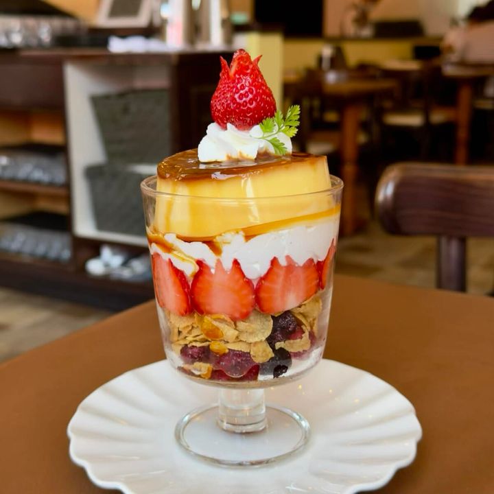 苺のチューリップアラモード