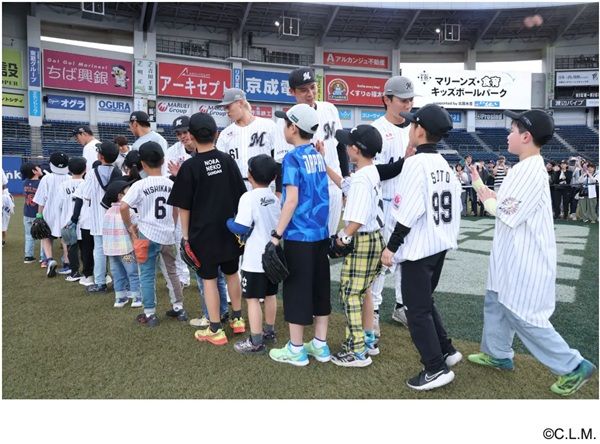 【千葉県千葉市・市川市・浦安市】北辰水産が千葉ロッテと食育の大切さを伝えるプロジェクトを実施！子どもと選手が交流