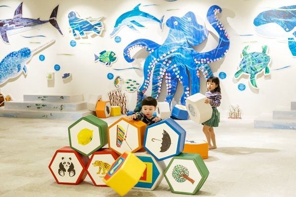 【東京都世田谷区】親子でタンブラーを作る「PLAY! PARK ERIC CARLE×小川珈琲ワークショップ」が開催
