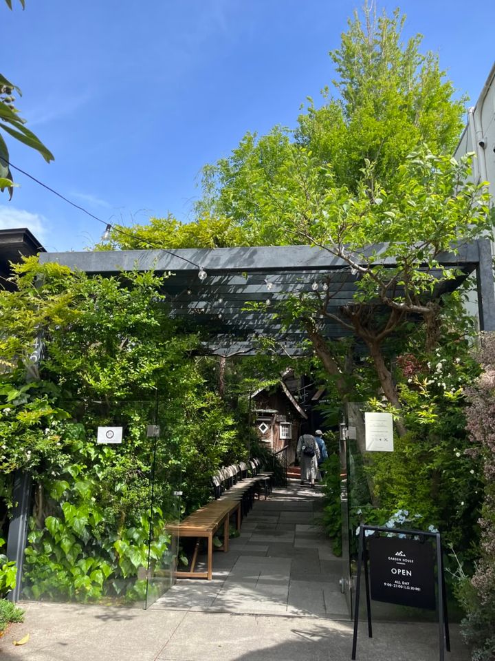 鎌倉の人気カフェ「Garden house」のテラス