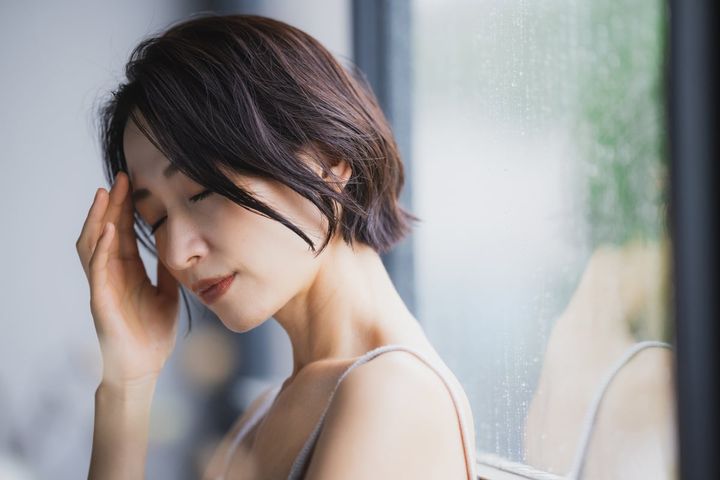 台風の接近時に頭痛がひどくなる原因は？（画像はイメージ）