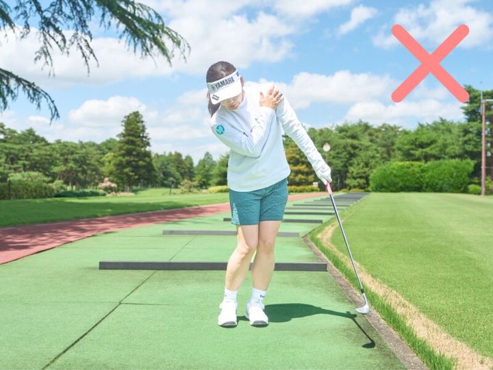 フルスイングはNG！「片手打ち」から練習するとラウンドがうまくいく⁉