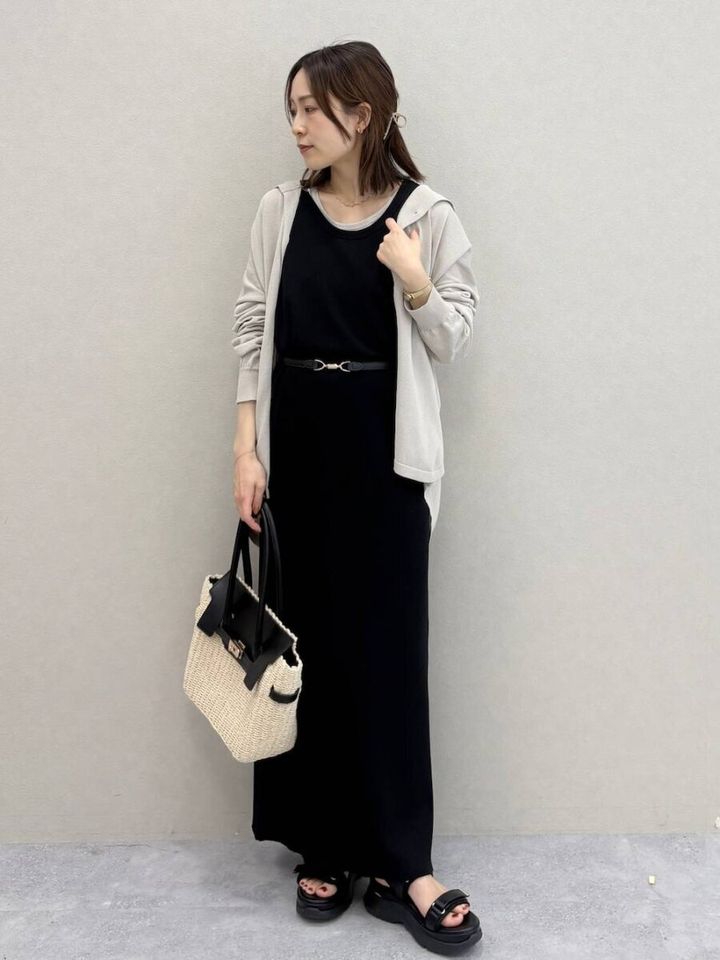 黒ワンピースコーデ4
