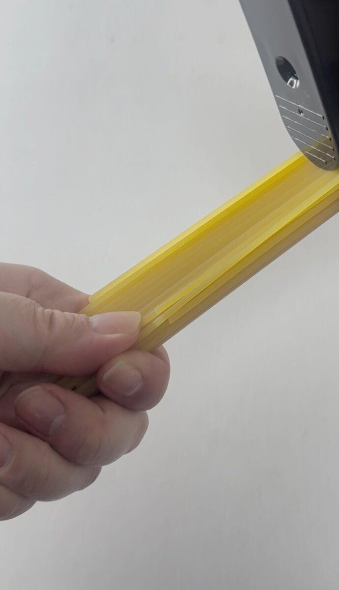 ダイソーの計量できるスリムパスタストッカー パスタメジャー付