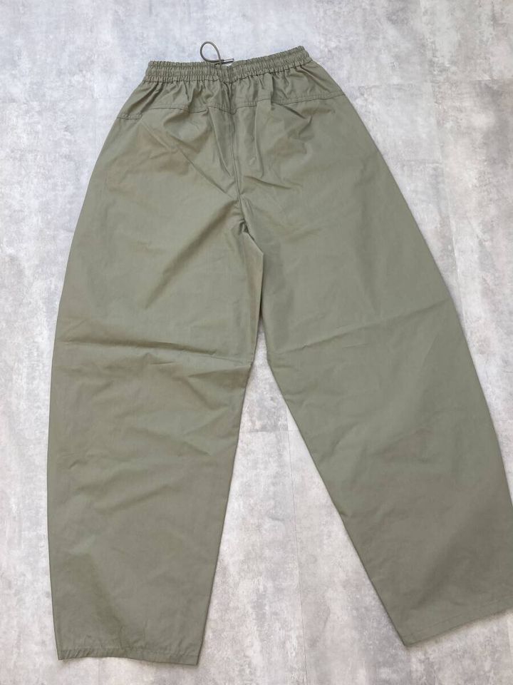 GU GIRLSドライイージーバレルレッグパンツ 着こなしポイント