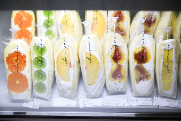 「フルーツサンド」1個700円〜