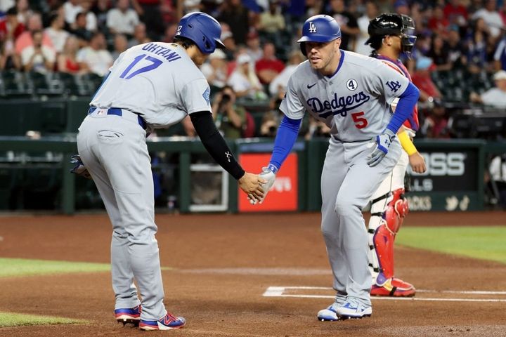 ドジャースの大谷翔平（左）とフレディ・フリーマン（C）Getty Images