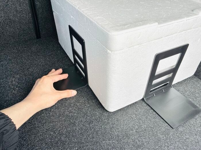 【セリア】運転中の「カーブ問題」をたった110円で解決！車内ストレス激減「もっと早く欲しかった」
