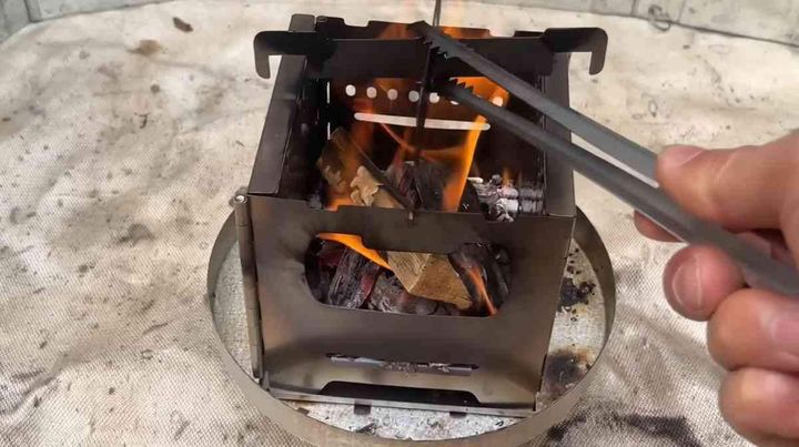 COOK'N'ESCAPEの「二次燃焼ウッドストーブ」