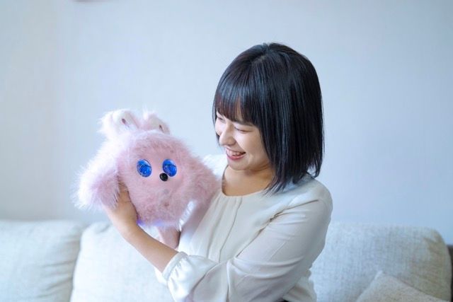 AIぬいぐるみ「KOTTI」 なでる