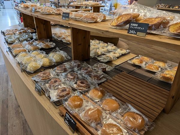 【栃木県鹿沼市】全国各地のパンと出会える「パンフォーユー」が福田屋鹿沼店1階にオープン！