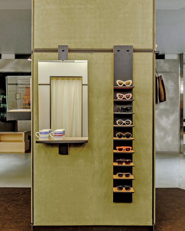 渋谷〈JW ANDERSON 渋谷店〉内観