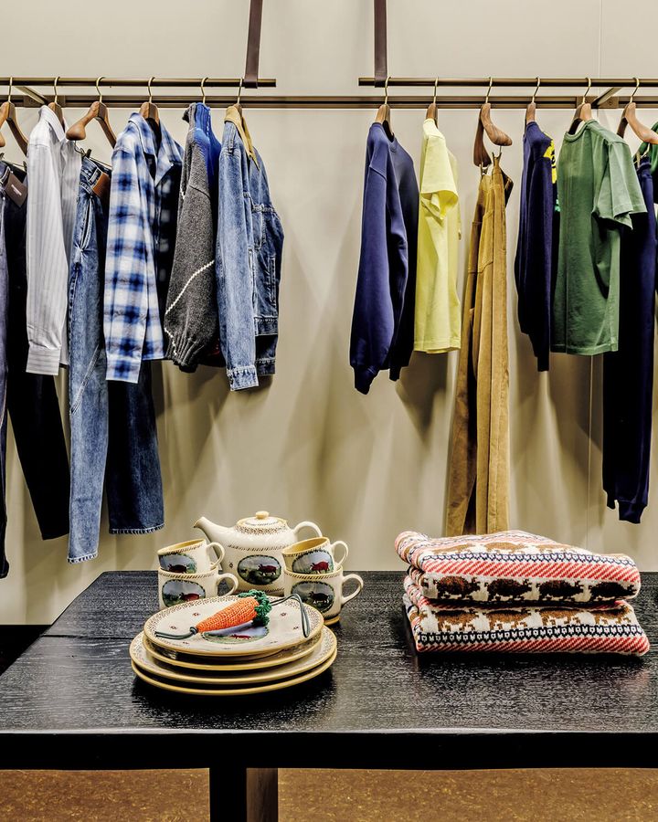 渋谷〈JW ANDERSON 渋谷店〉内観