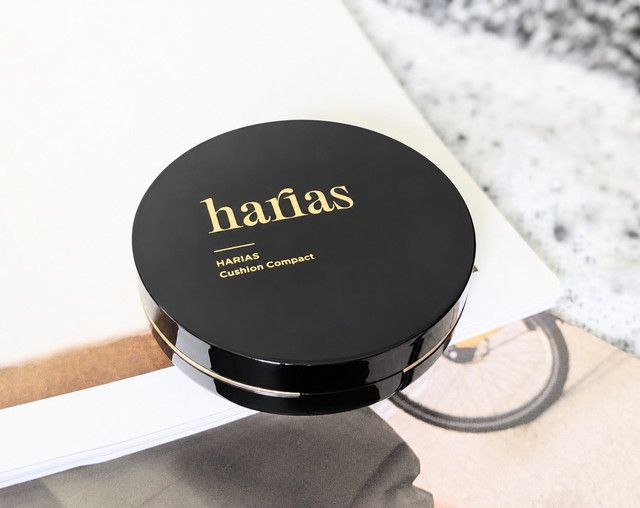 HARIAS薬用クッションファンデーションのパッケージ