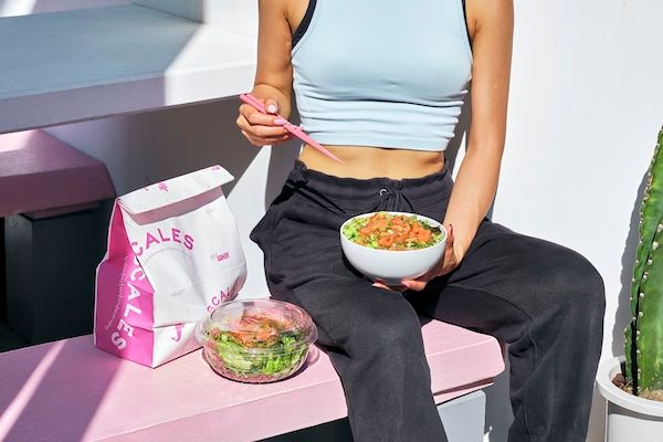 【東京都中目黒区】ヘルシーで野菜たっぷり！ポキ専門店SCALES、UberEats店頭価格を継続