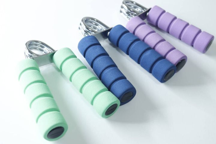 ダイソーの約15KGと約25KGと約30KGのソフトハンドクリップ