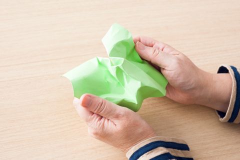 【ごっこあそび工作】ハンバーガー屋さんに変身！「赤いサンバイザー」＆「ハンバーガー」を手作りしよう♪の画像14