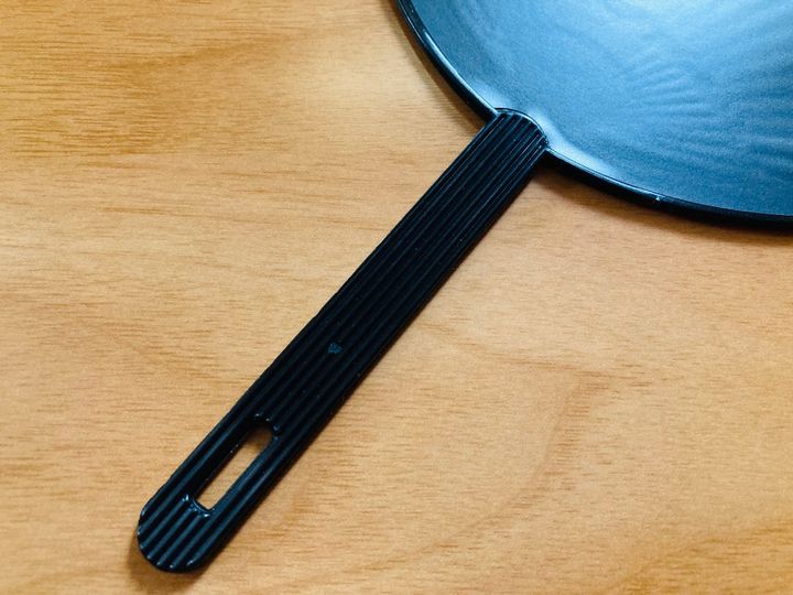 100均で買える「ミニうちわ」を紹介！キーホルダーにできるタイプも【セリア・ダイソー】