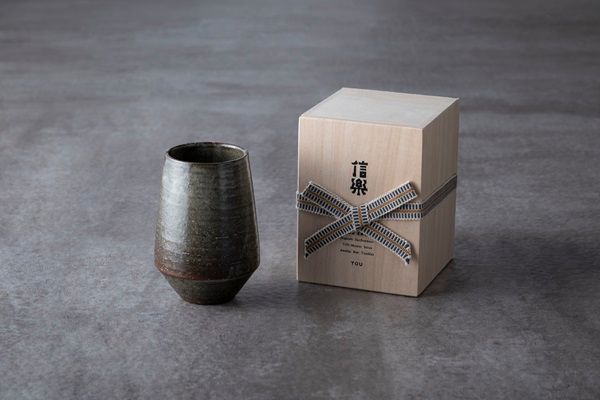 信楽焼ブランド「TOU」、桐箱入りのビアタンブラーを発売！父の日ギフトにおすすめ